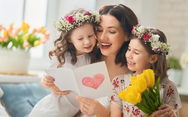 The Top 3 Ways to Flower Bomb Mom this Mother's Day, McDonald Garden Center